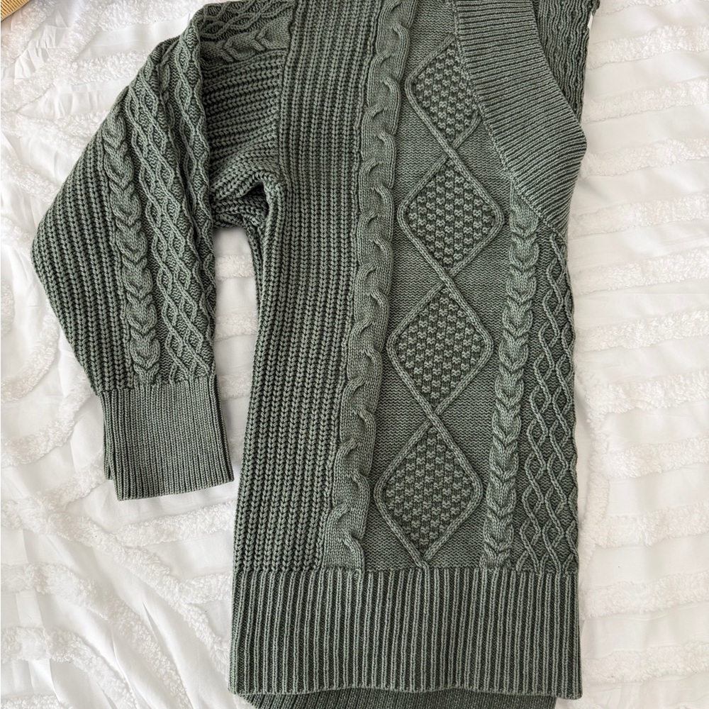 Aerie Sage V-Neck Cable Knit Sweater - Picture 6 of 7
